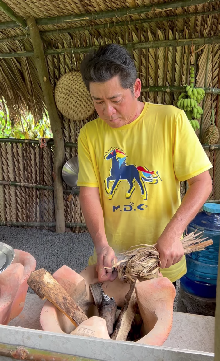 Tài tử Huỳnh Anh Tuấn: Ở 'nhà tranh vách lá', vui thú vườn tược tuổi 55 - Ảnh 4.