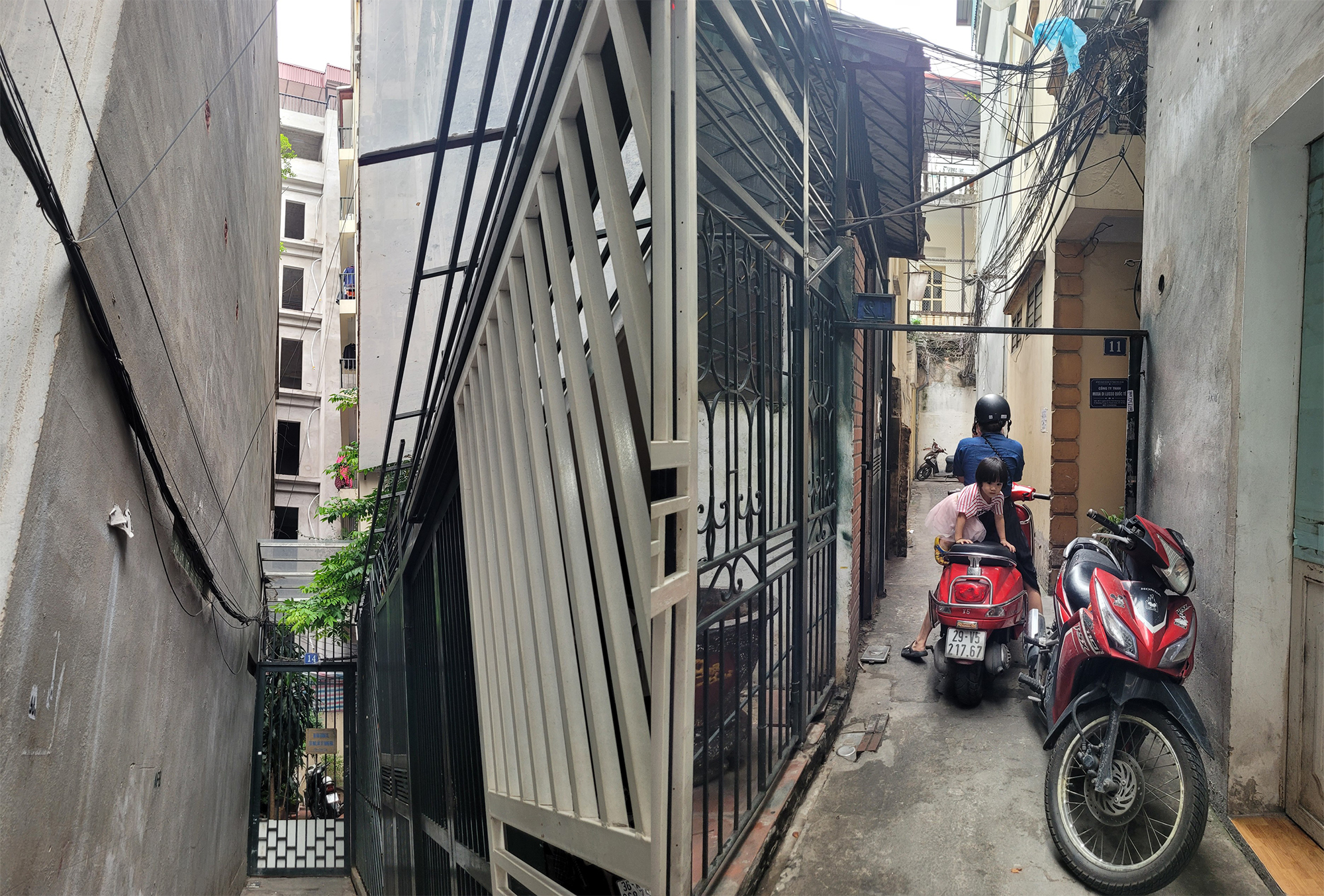 Điểm mặt những 'chung cư mini' không lối thoát đang lừng lững ở Thanh Xuân, Hà Nội  - Ảnh 9.