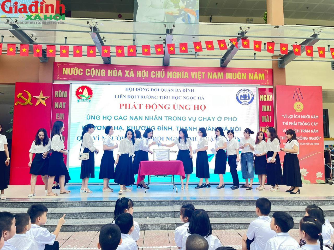 Hàng vạn học sinh, giáo viên quận Ba Đình quên góp ủng hộ các gia đình nạn nhân trong vụ cháy - Ảnh 16.