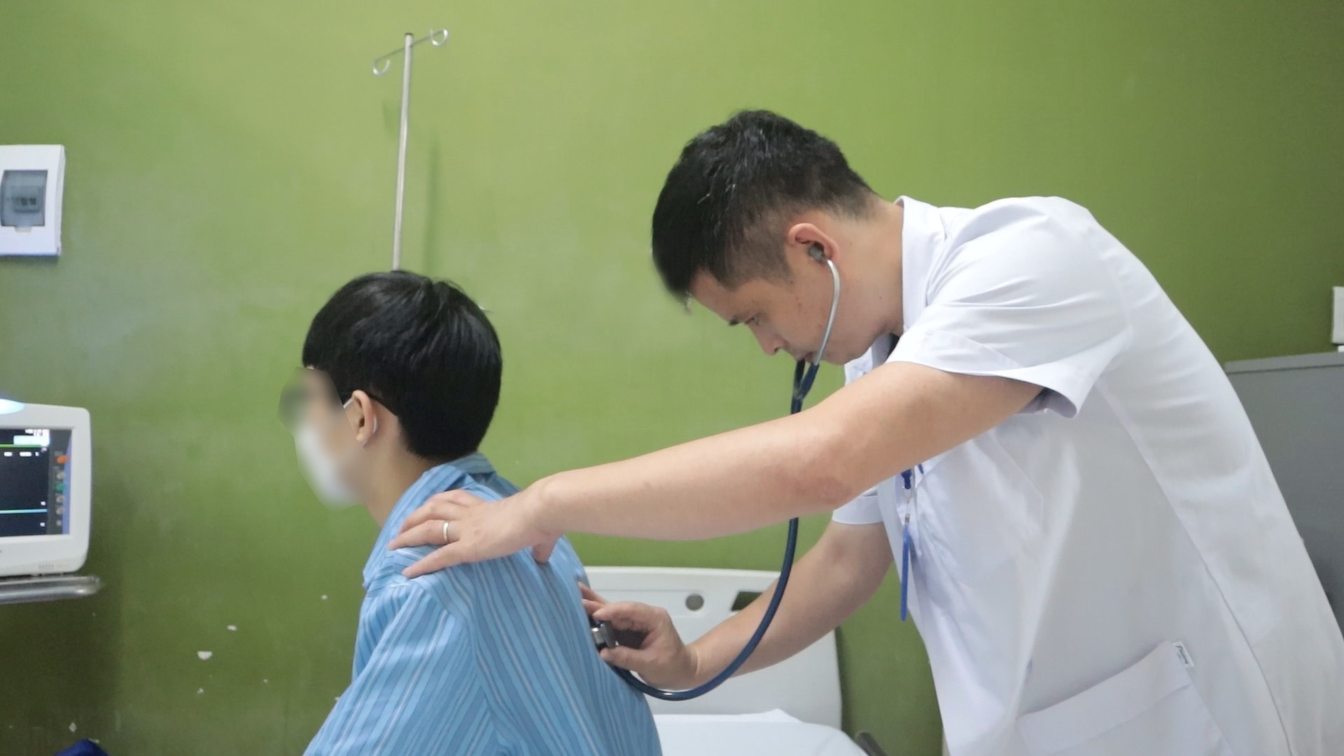 Thay van động mạch phổi nhân tạo qua da cho bệnh nhân nhi 14 tuổi - Ảnh 4. Thay van động mạch phổi nhân tạo qua da cho bệnh nhân nhi 14 tuổi - Ảnh 4.
