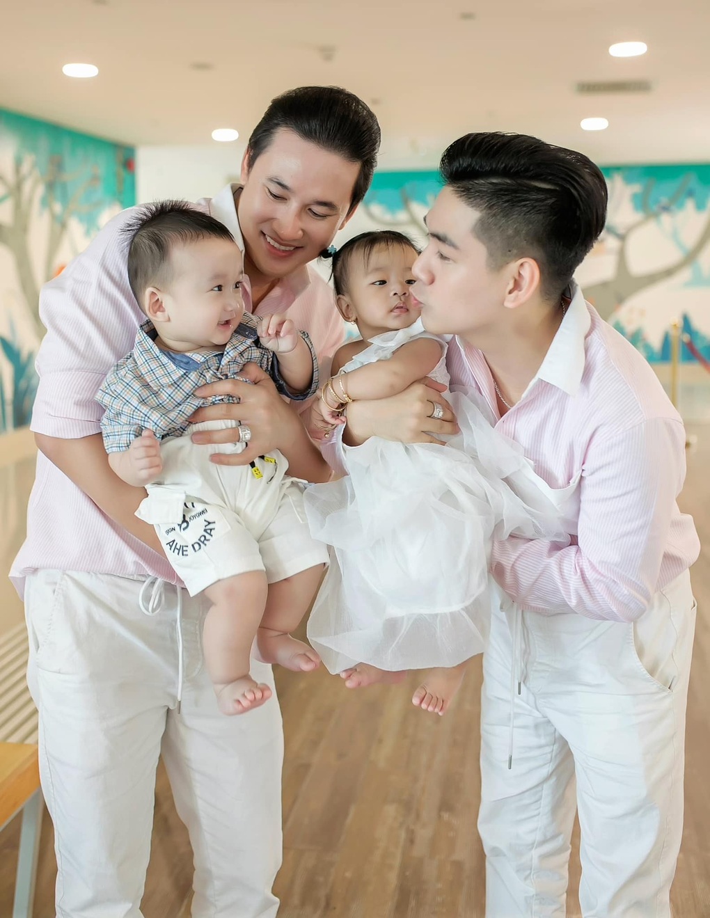 Hà Trí Quang và người yêu đồng giới: Yêu 3 năm, vượt dư luận tổ chức lễ hỏi - Ảnh 3.