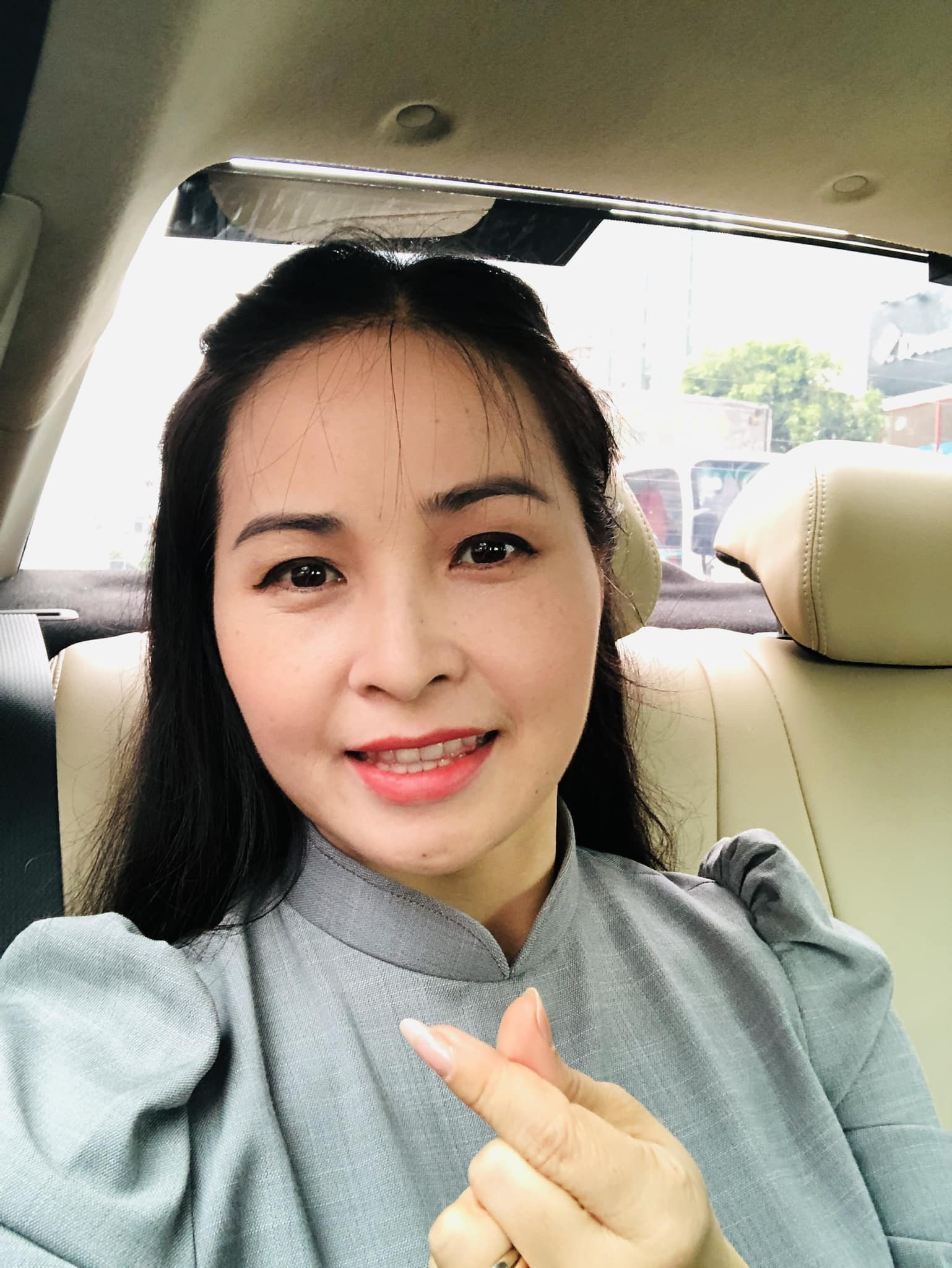 Trang Nhung: 'Tôi phiền khi bị nói lấy chồng đại gia, ở nhà 100 tỷ đồng' - Ảnh 11.