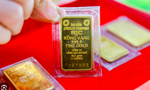 Giá vàng hôm nay 19/9: Vàng nhẫn tăng dữ dội, SJC vượt mốc 69 triệu - Ảnh 2.