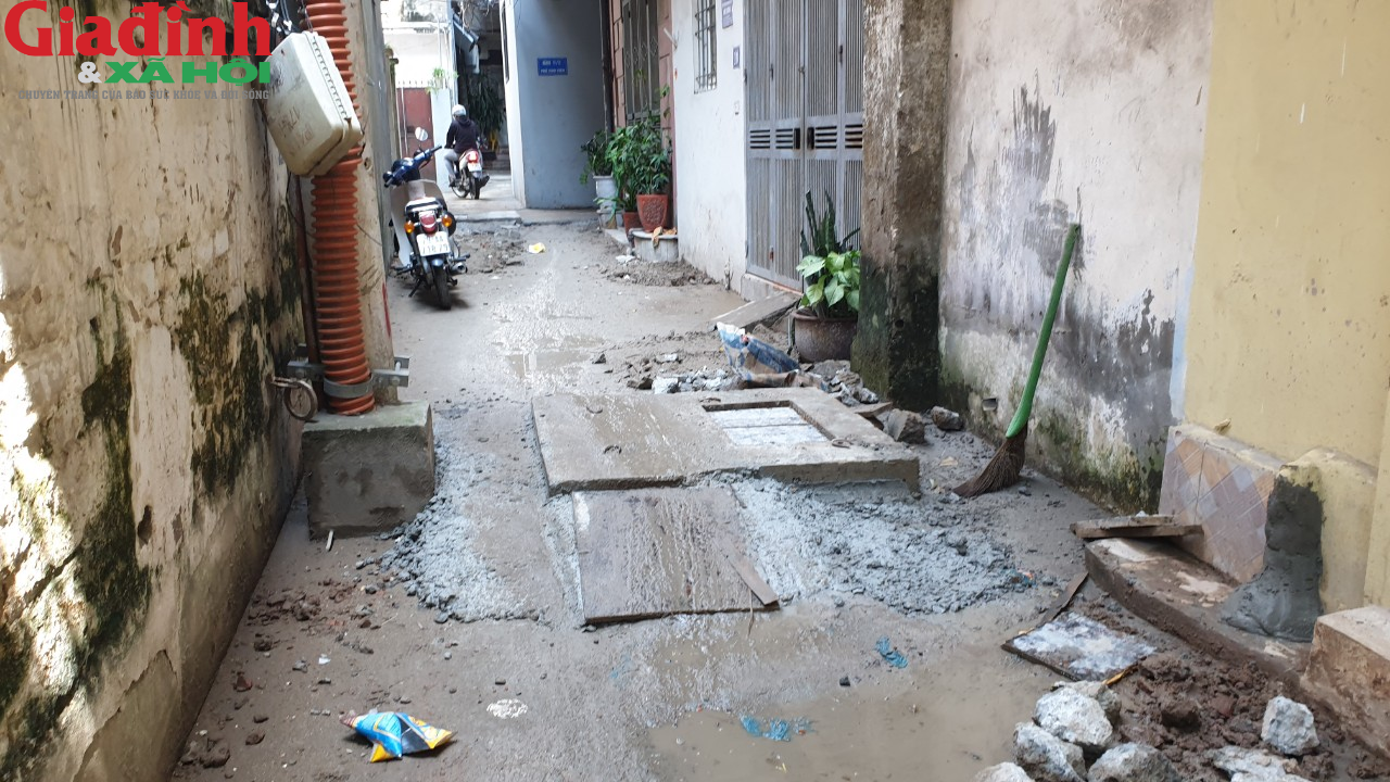 Hà Nội: Người dân ở phường Bồ Đề khốn khổ vì mỗi lần mưa là bị 'cô lập' - Ảnh 13.