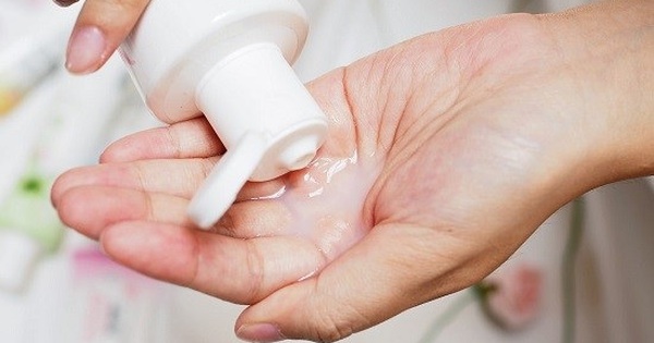 Chị em thường xuyên làm 5 việc này sẽ khiến "cô bé" khô hạn trầm trọng - Ảnh 2. Chị em thường xuyên làm 5 việc này sẽ khiến "cô bé" khô hạn trầm trọng - Ảnh 2.