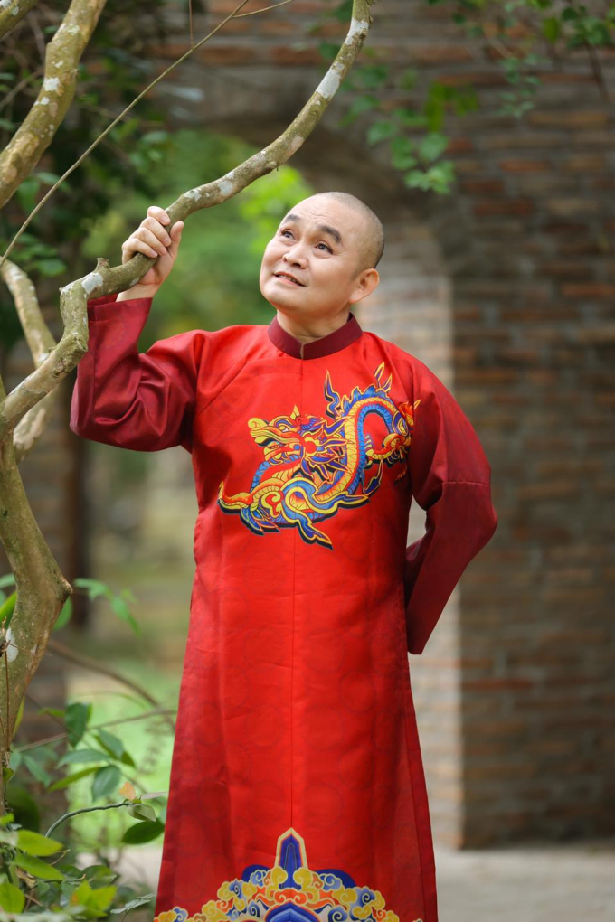 &quot;Vua hài đất Bắc&quot; Xuân Hinh: Ở nhà phố cổ, biệt phủ rộng thêng thang nhưng thích sống dân dã ở tuổi U70 - Ảnh 2.