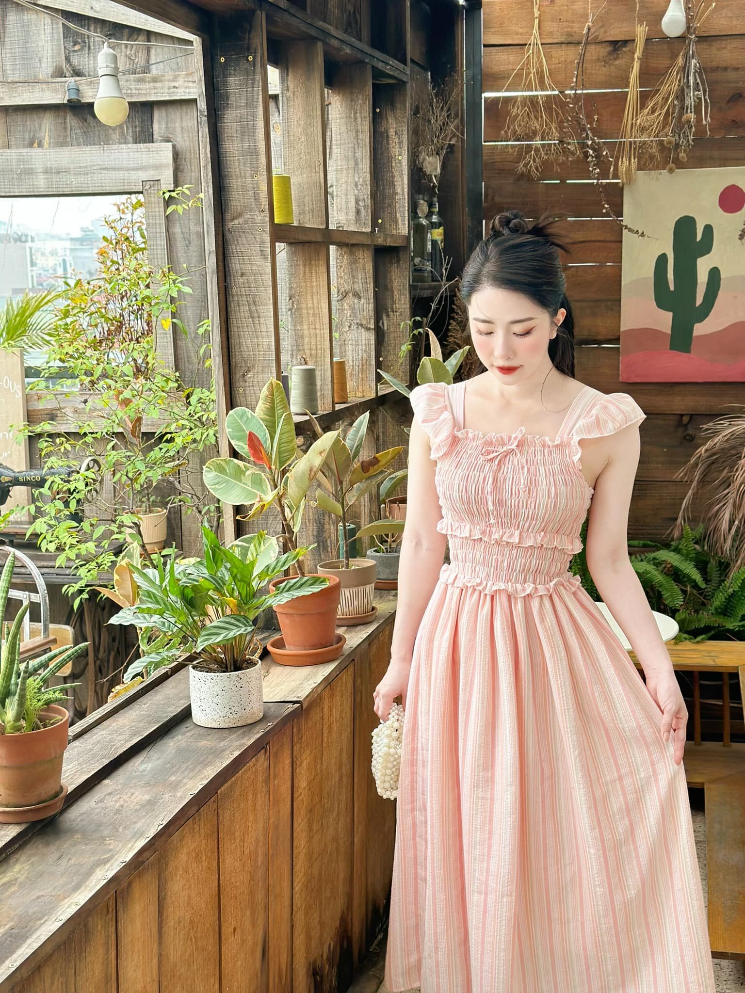 Váy Thiên Nga Đen Khoét Vai – Authentic Store