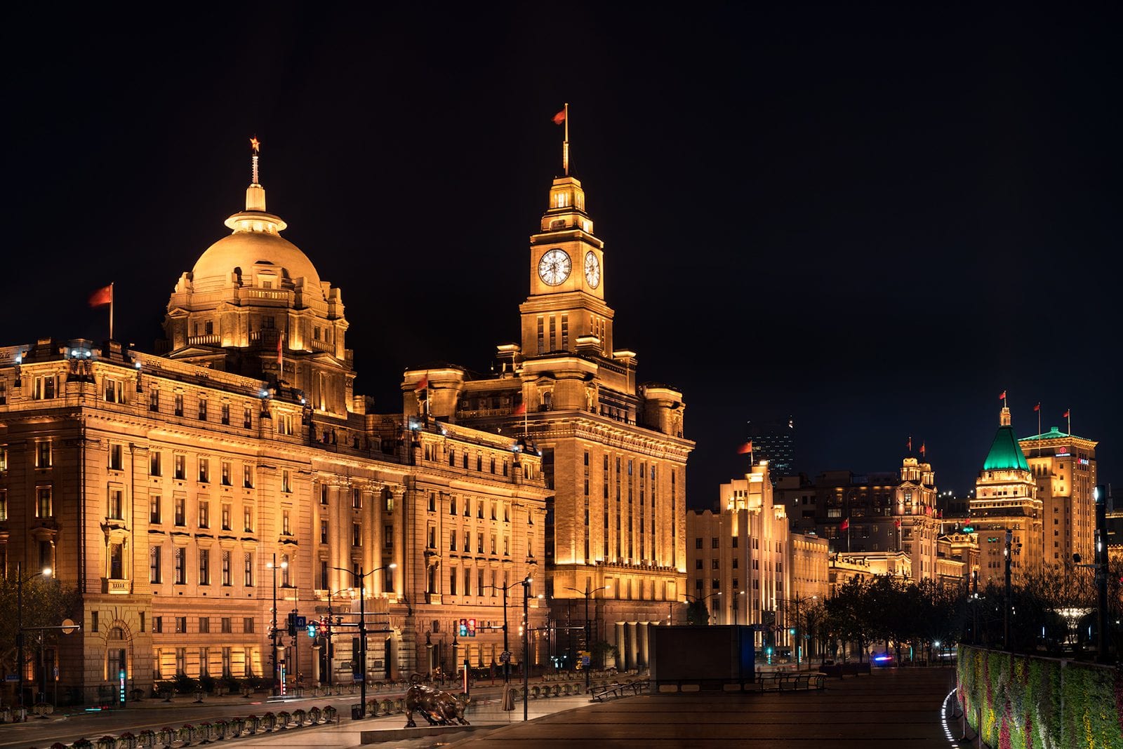 Top 10 thành phố về đêm đẹp nhất thế giới: Bất ngờ khi 2 thành phố của Trung Quốc lọt vào danh sách
