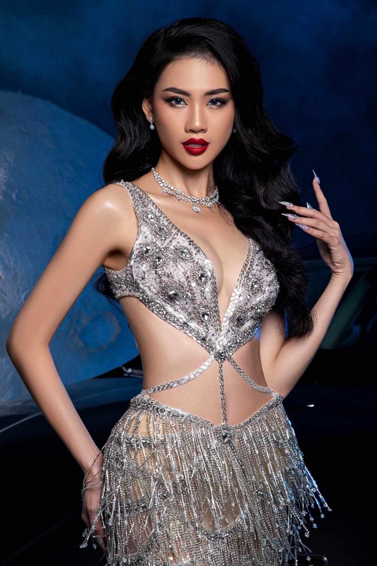 Thi Miss Universe Vietnam, quán quân  Siêu mẫu Quốc tế chấp nhận rủi ro - Ảnh 3.