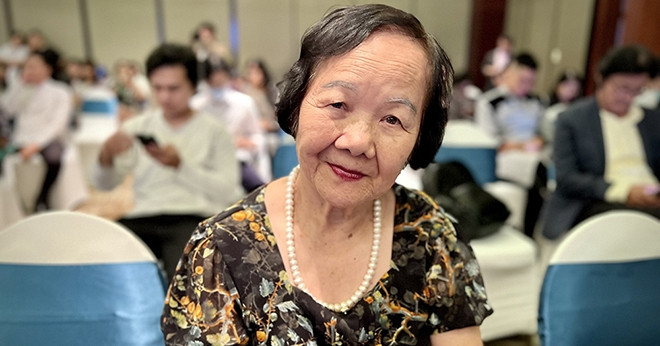 "Thị Nở" Đức Lưu tuổi 84 không thấy mình già, hạnh phúc bên con cháu