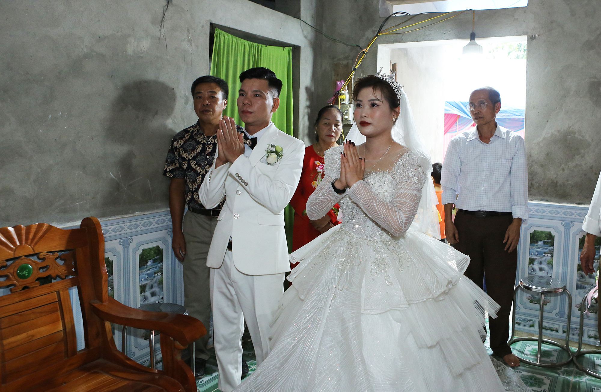 Người phụ nữ Hà Nội cưới vợ mới cho con rể cũ, giữ lại sống chung nhà - Ảnh 11.