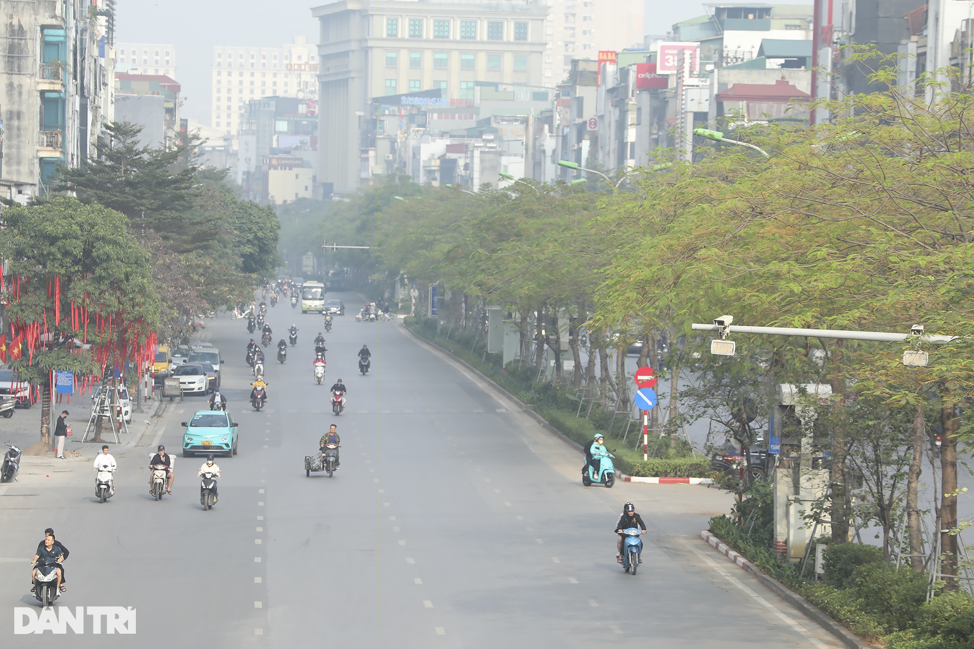 Hình ảnh đường phố Hà Nội yên bình trong ngày đầu năm mới 2024 - Ảnh 11.