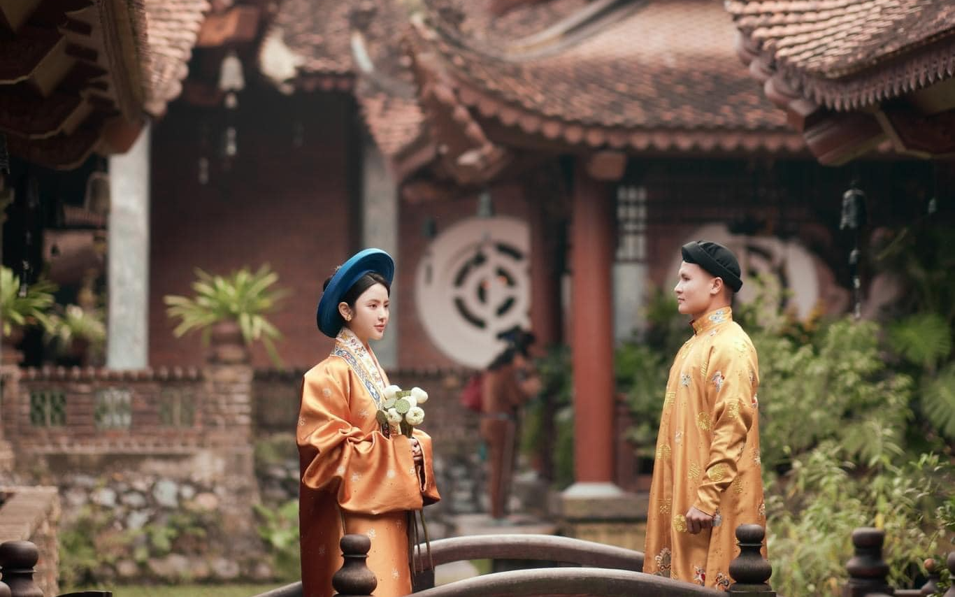Cận cảnh ngôi chùa cách Hà Nội 60km, xuất hiện trong bộ ảnh cưới của Quang Hải và Chu Thanh Huyền