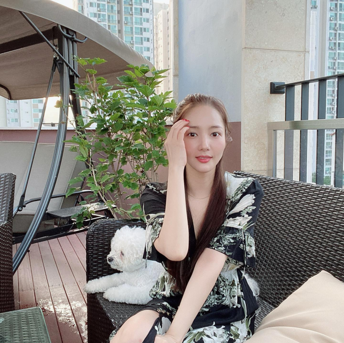 Bên trong căn hộ đắt đỏ, tọa lạc ở khu nhà giàu của Park Min Young - nữ chính phim đang hot Cô Đi Mà Lấy Chồng Tôi - Ảnh 9.