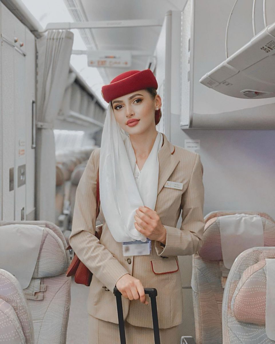 tiếp viên hàng không Emirates
