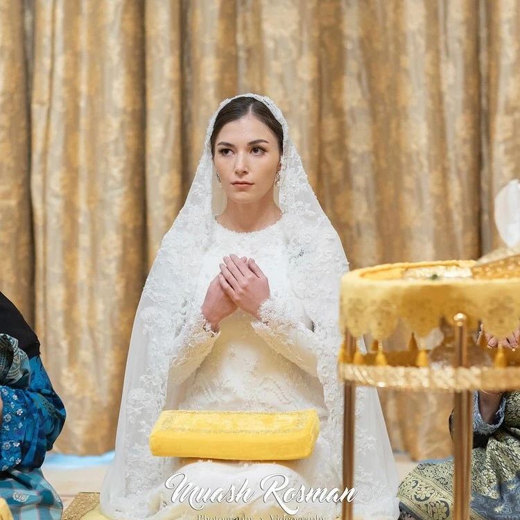 Sắc vóc và gia thế cô gái cưới Hoàng tử Brunei, hôn lễ tổ chức 10 ngày - Ảnh 7.