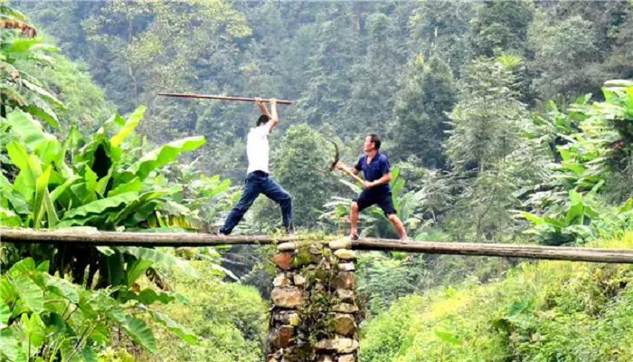 Làng kungfu ở Trung Quốc: Ẩn mình trăm năm trên núi luyện công - Ảnh 4.