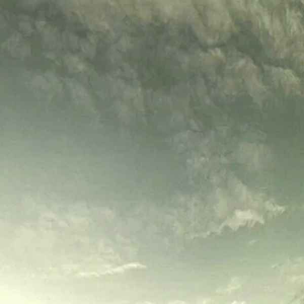 Hiện tượng lạ xuất hiện trên bầu trời Nhật Bản, video vụ việc khiến dân mạng đưa ra giả thuyết đầy bất ngờ - Ảnh 2.