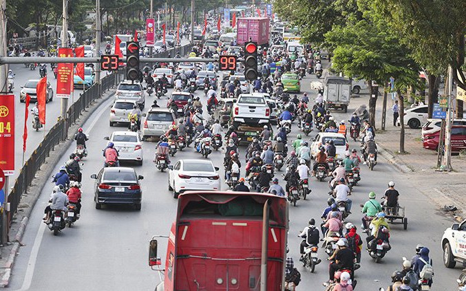 Số lượng phương tiện vượt hơn 8 lần so với thiết kế, Hà Nội không tránh khỏi ùn tắc cục bộ cao điểm Tết