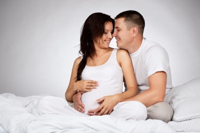 Quan hệ khi mang thai nên tránh điều gì để không ảnh hưởng đến em bé?- Ảnh 1.