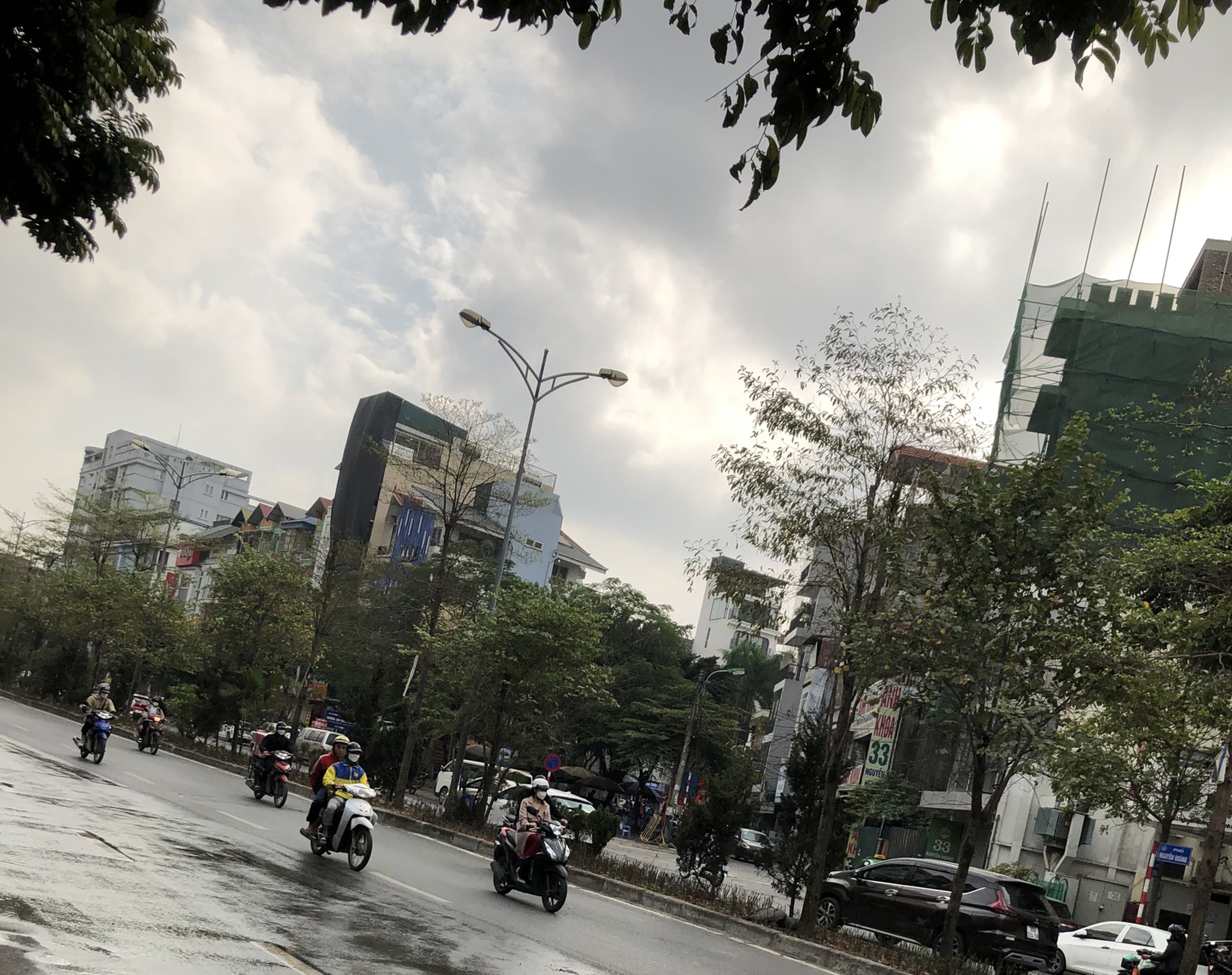 Không khí lạnh mạnh gây mưa, rét đậm ở Hà Nội và miền Bắc thế nào? - Ảnh 1.