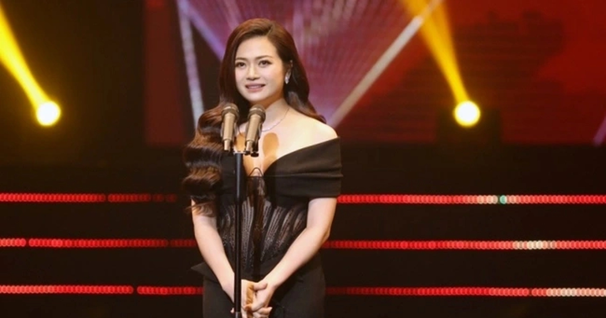 Kiều Anh khóc khi nhận giải 'Nữ diễn viên ấn tượng' của VTV