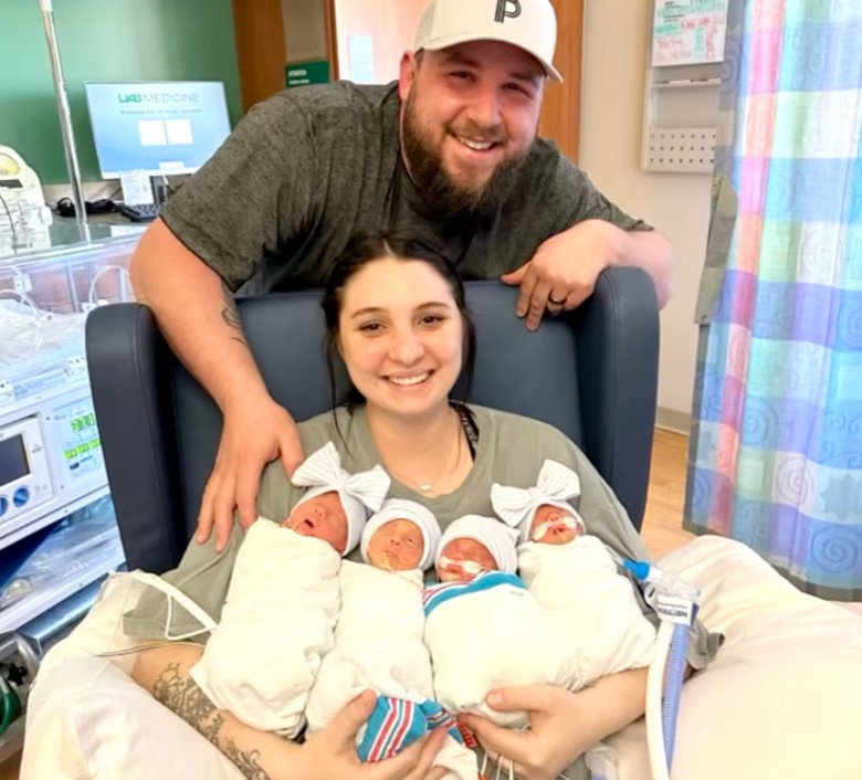 Bà mẹ mang thai hai cặp song sinh cùng lúc, bác sĩ nói 70 triệu ca mới có một - Ảnh 3.
