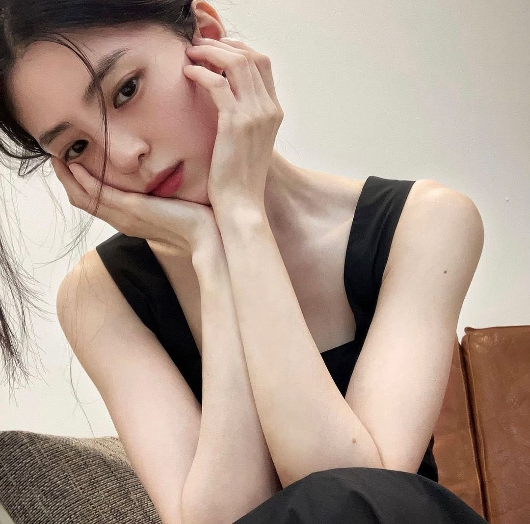 Nói không với retinol, Han So Hee dưỡng da trắng mịn ở tuổi 30 nhờ 3 thành phần chủ đạo- Ảnh 5.