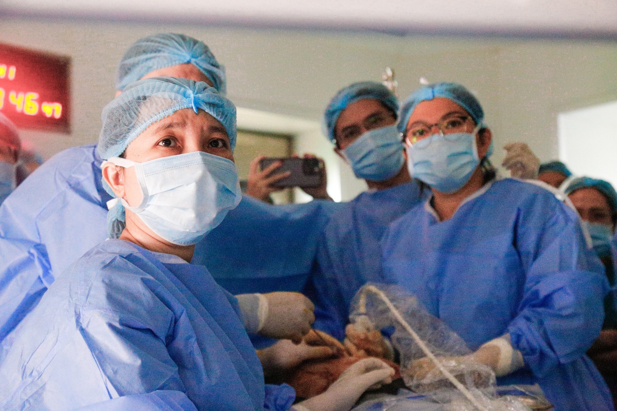 Thai nhi 'thông van tim xuyên bào thai' đầu tiên ở Việt Nam sắp chào đời- Ảnh 2.