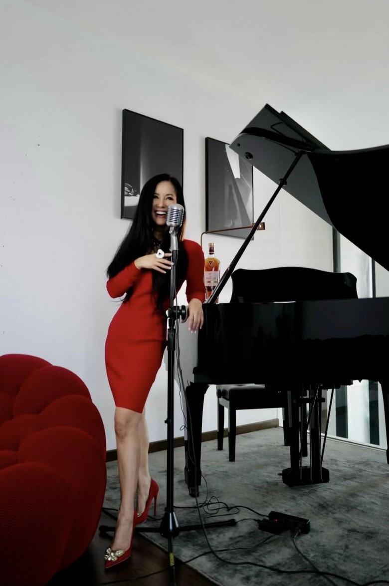 Phòng hòa nhạc độc đáo của Diva Hồng Nhung trong căn penthouse mới tậu