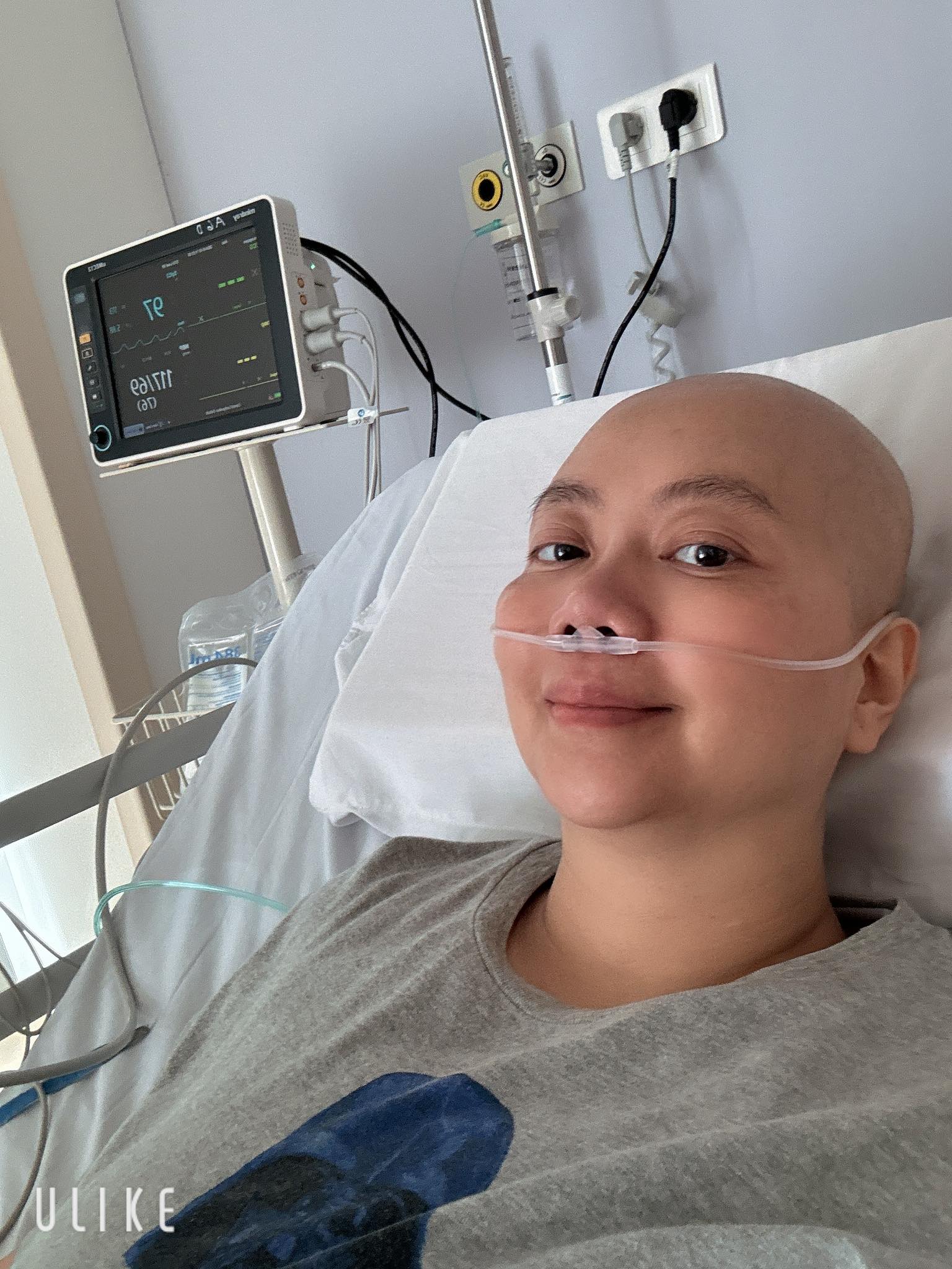 Bà mẹ Hà Nội phát hiện ung thư vú nhờ dấu hiệu lạ trong lúc tắm, nghị lực 