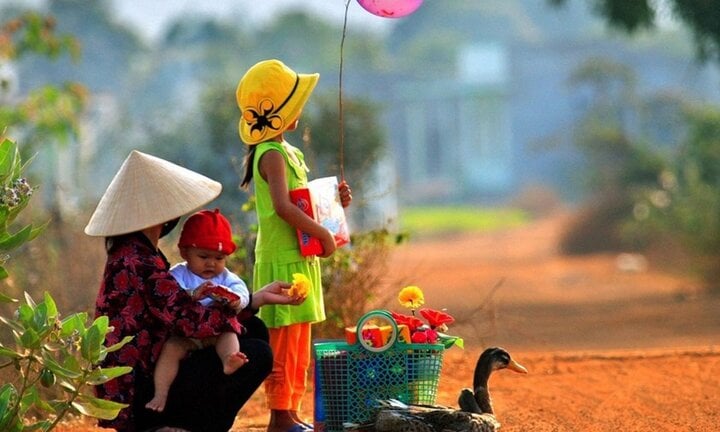 Lấy chồng tỉnh lẻ, 15 năm tôi chưa được ăn Tết nhà mẹ đẻ - Ảnh 1.