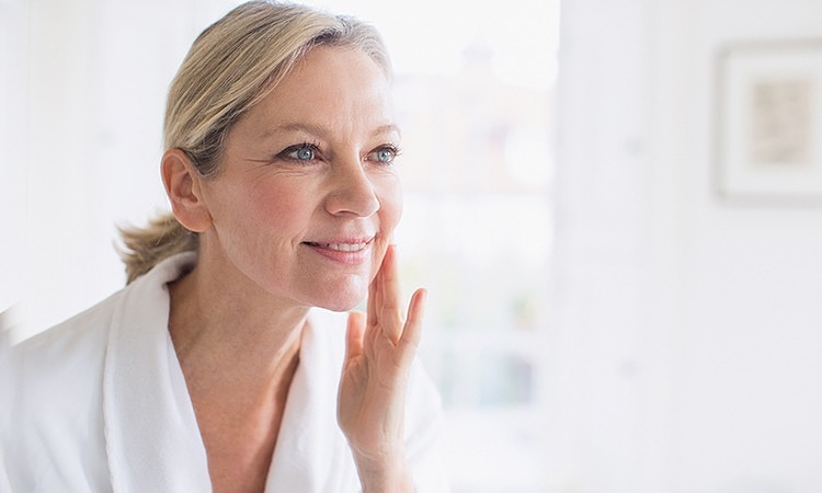 6 điều nên làm để có làn da đẹp sau tuổi 50