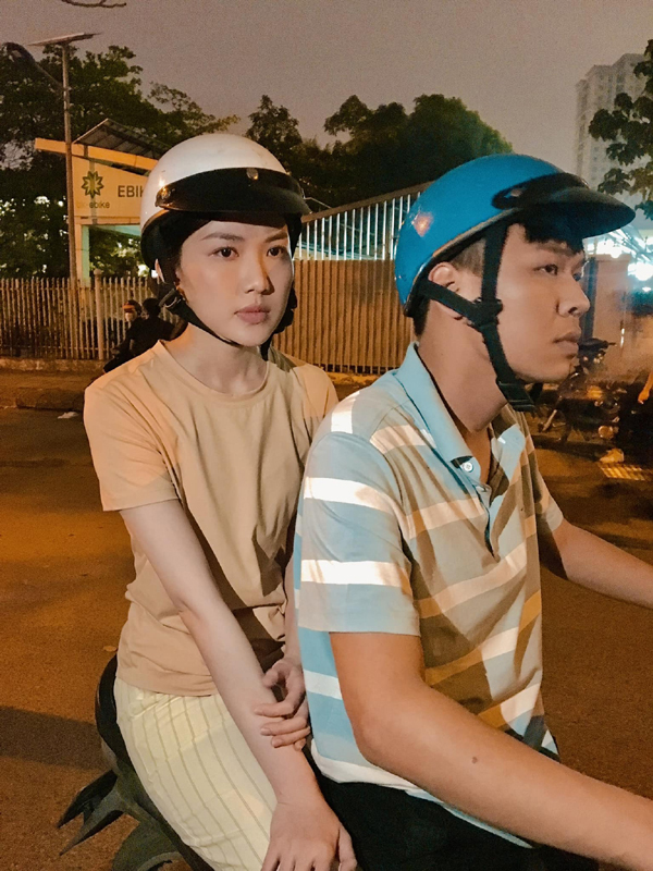 Nam diễn viên bất ngờ có mặt trong 'Táo quân 2025' vào phút chót, đời thực sống viễn mãn bên vợ xinh đẹp, giỏi giang- Ảnh 4.