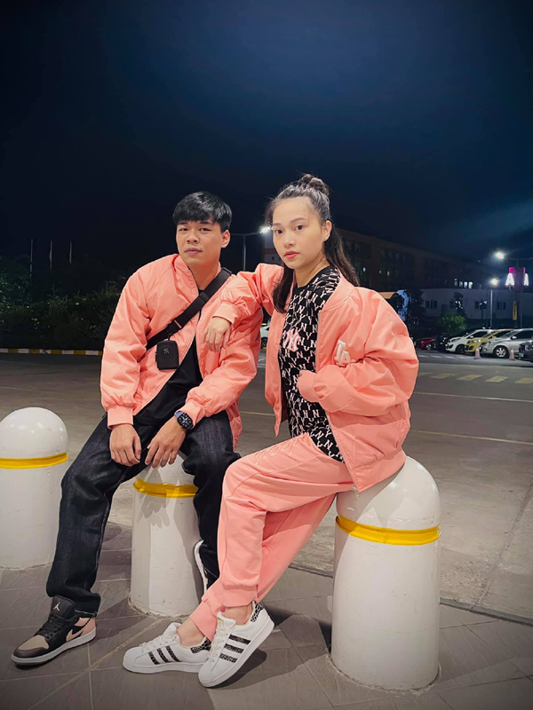 Nam diễn viên bất ngờ có mặt trong 'Táo quân 2025' vào phút chót, đời thực sống viễn mãn bên vợ xinh đẹp, giỏi giang- Ảnh 6.