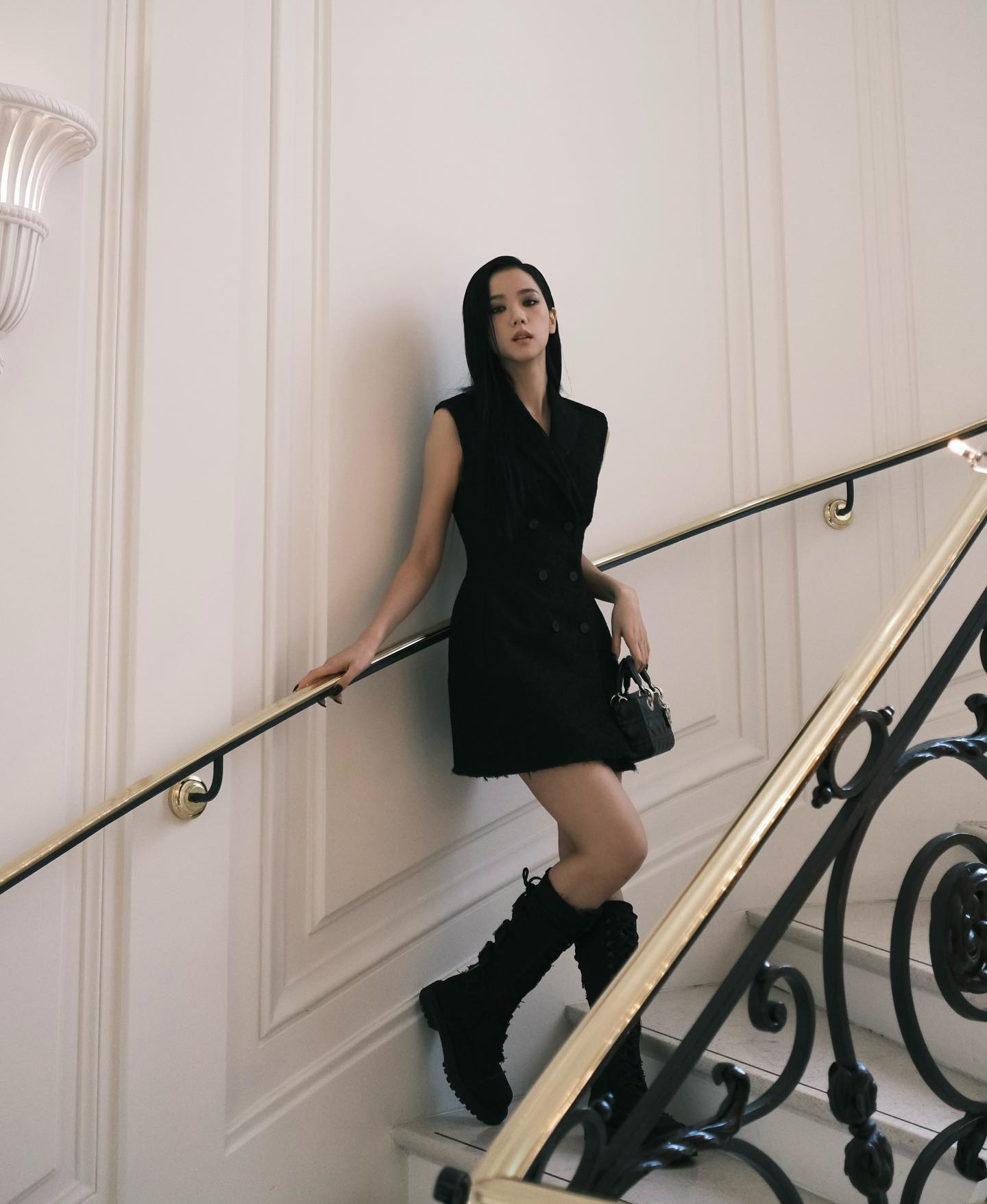 15+ Cách phối đồ với chân váy đen chuẩn đẹp cực chất – Natoli
