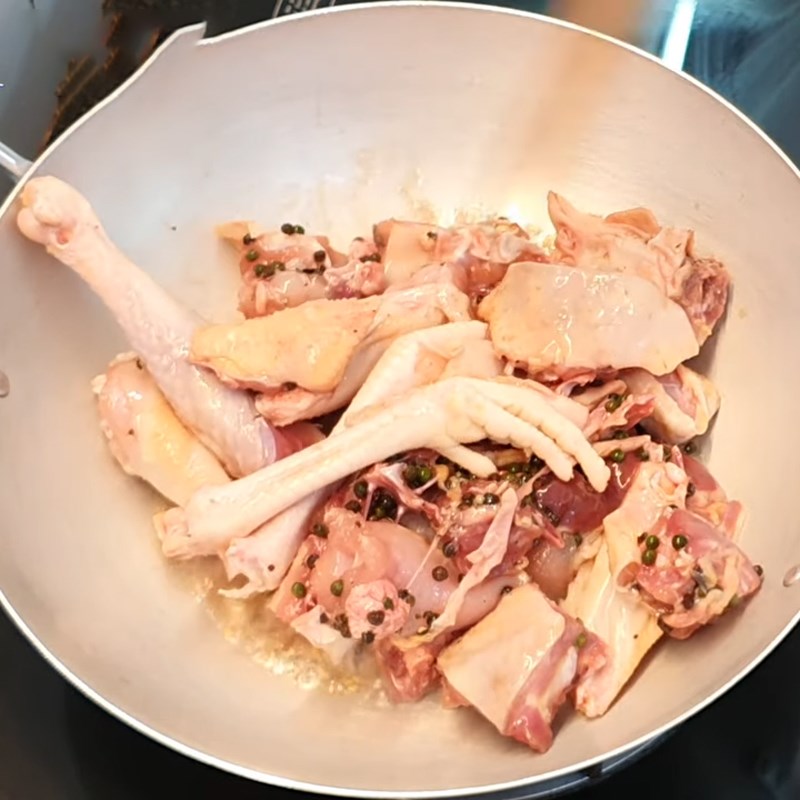 Công thức làm món lẩu gà nấu tiêu xanh cay nồng, siêu hợp cho mùa đông - Ảnh 10.