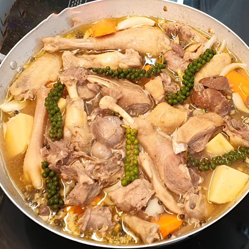 Công thức làm món lẩu gà nấu tiêu xanh cay nồng, siêu hợp cho mùa đông - Ảnh 13.
