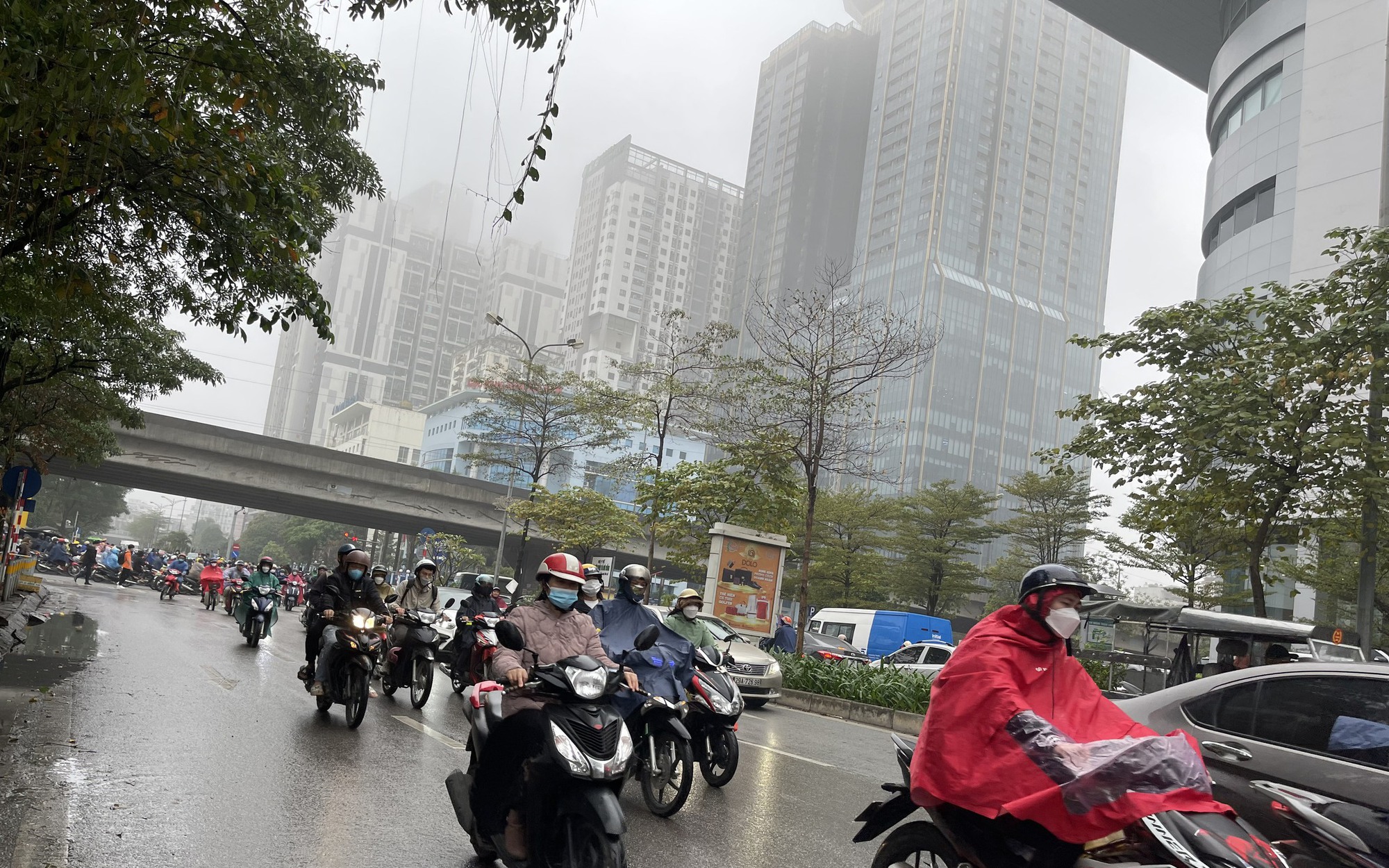 Mưa phùn và sương mù có còn bao phủ Thủ đô Hà Nội?