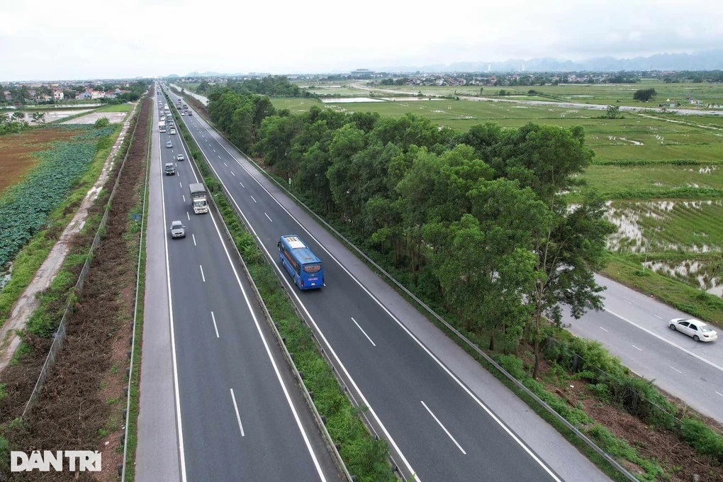 Tăng phí 4 tuyến cao tốc từ 1/2 - Ảnh 1. Tăng phí 4 tuyến cao tốc từ 1/2 - Ảnh 1.