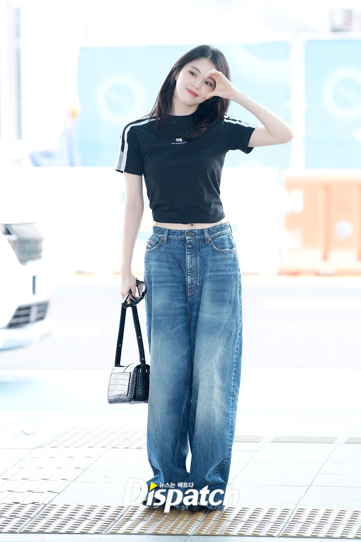 Phong cách diện quần jeans của Han So Hee: Phối đồ dịu dàng hay cá tính cũng đều đẹp xuất sắc - Ảnh 7.