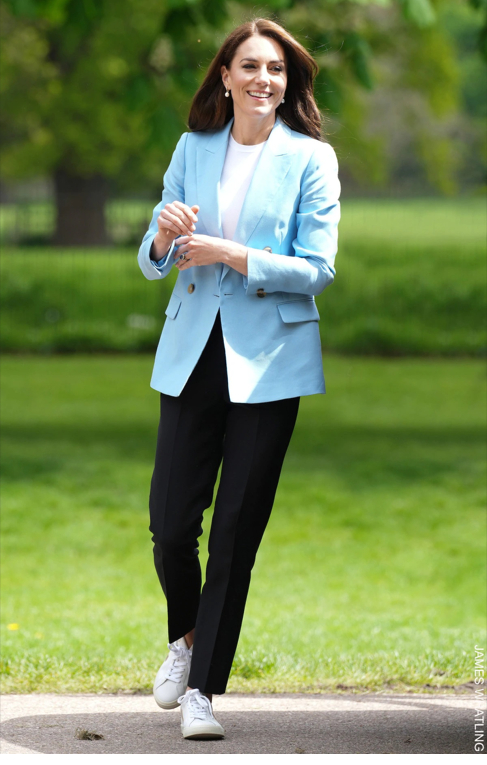 Vương phi Kate Middleton gợi ý 10 cách mặc quần ống đứng chuẩn thanh lịch cho phụ nữ trên 40 tuổi - Ảnh 2.