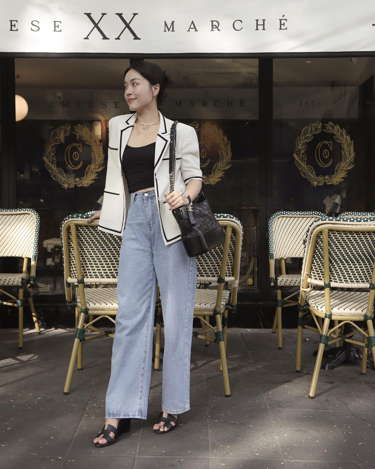 Kiểu quần jeans &quot;mê hoặc&quot; các mỹ nhân Việt vì cứ mặc lên là trẻ trung, sành điệu - Ảnh 6.