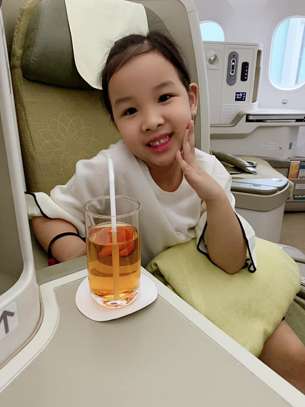 Ảnh hiếm hoi của con gái Hoa hậu Thùy Lâm tiết lộ nhan sắc mỹ nhân tương lai - Ảnh 6.