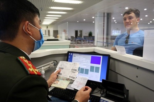 Năm 2024, công dân của những quốc gia nào đến Việt Nam sẽ không cần visa? - Ảnh 7.