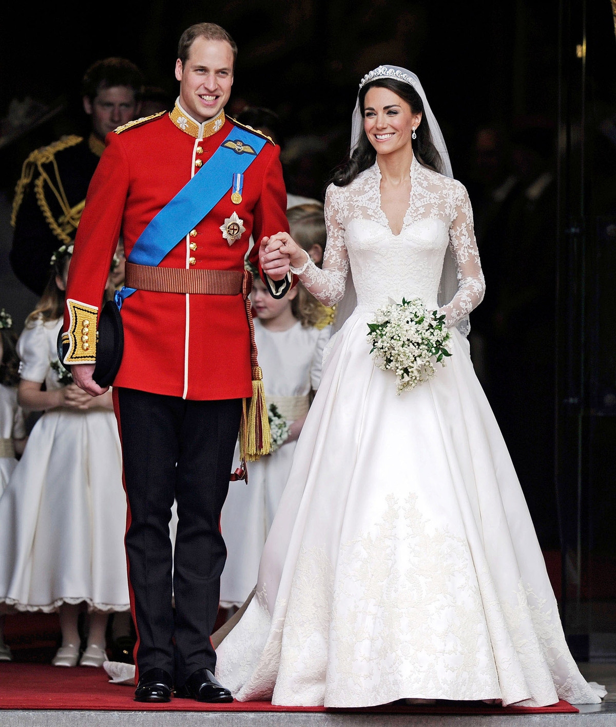4 bộ váy cưới Hoàng gia đắt đỏ bậc nhất: Vương phi Kate diện mẫu 10 tỷ cũng không bằng trùm cuối- Ảnh 7.