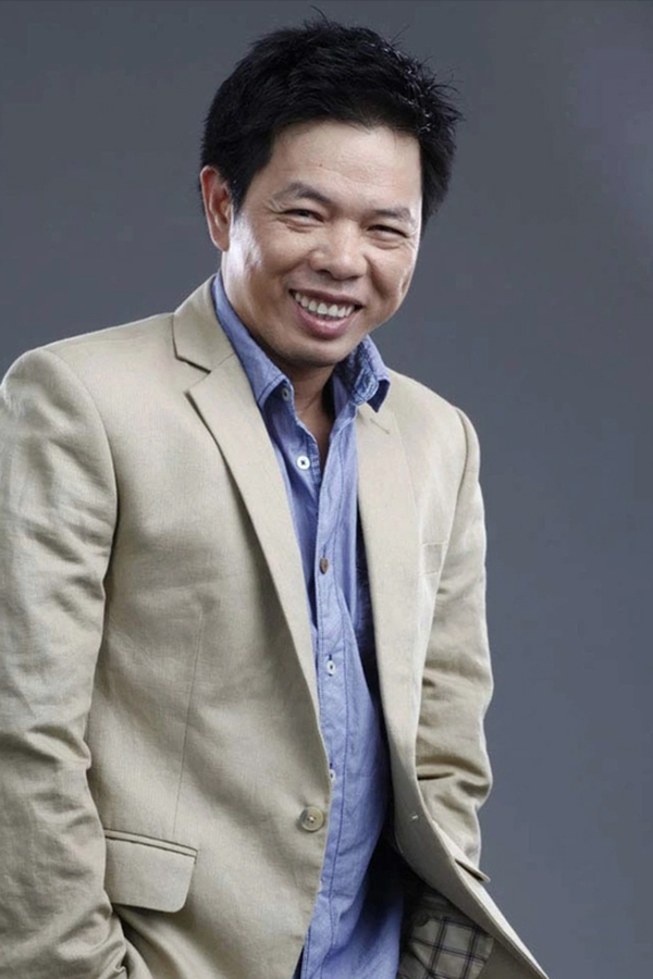 Chia tay nữ diễn viên nổi tiếng, 'ông vua phòng vé' tái hôn với vợ trẻ xinh đẹp, cuộc sống ra sao? - Ảnh 2.