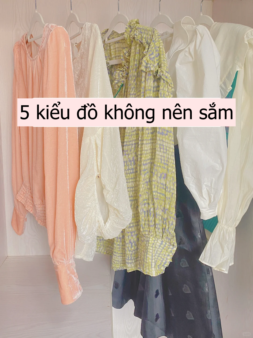 Phụ nữ qua tuổi 40 không nên mặc 5 loại trang phục này, trông rất &quot;kém sang&quot;- Ảnh 1.