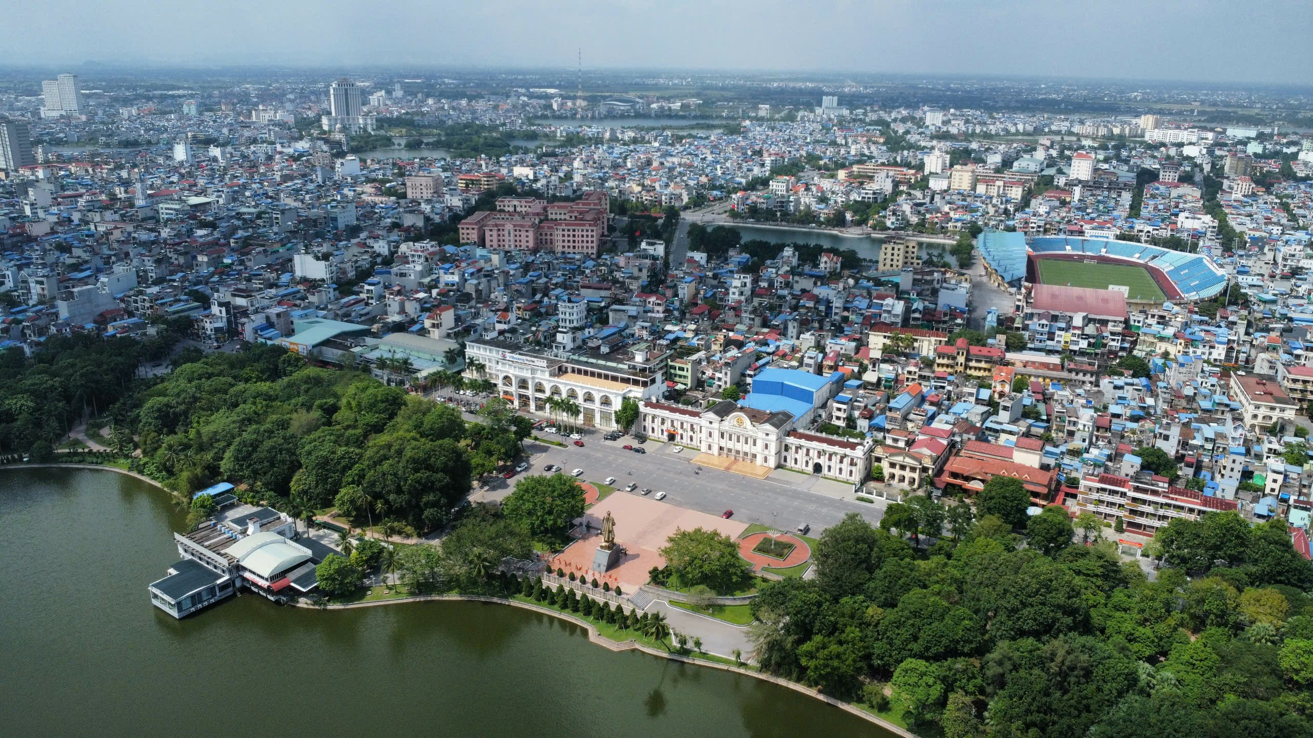 Ngắm tượng đài bằng đồng nguyên chất nặng 21 tấn, sừng sững giữa TP Nam Định- Ảnh 18.