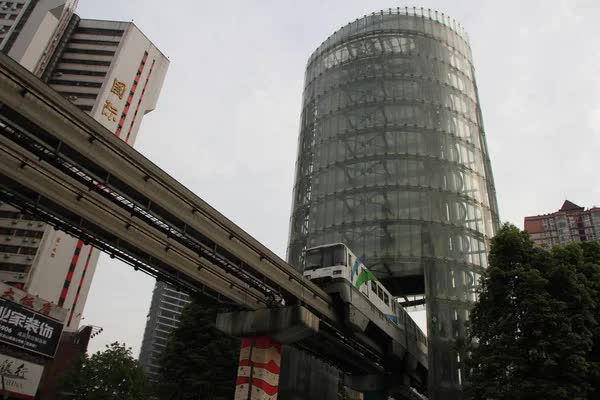 depositphotos235049464-stock-photo-monorail-train-chongqing-light-rail-17293830470751772905728-1729471355268-17294713553491730560815.jpg